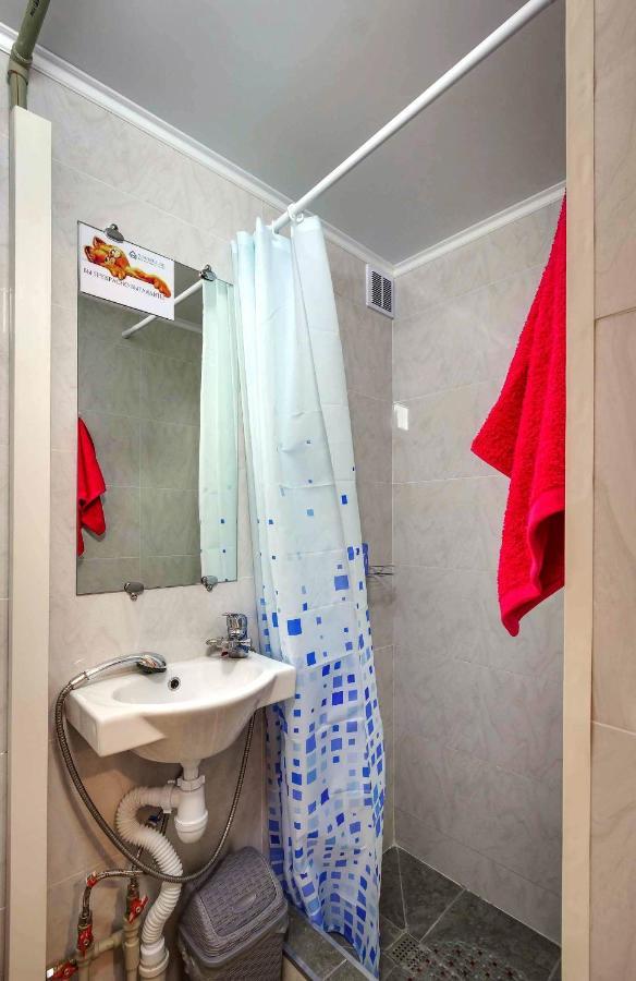 YourHouse на Розыбакиева Утепова Алмати Екстер'єр фото